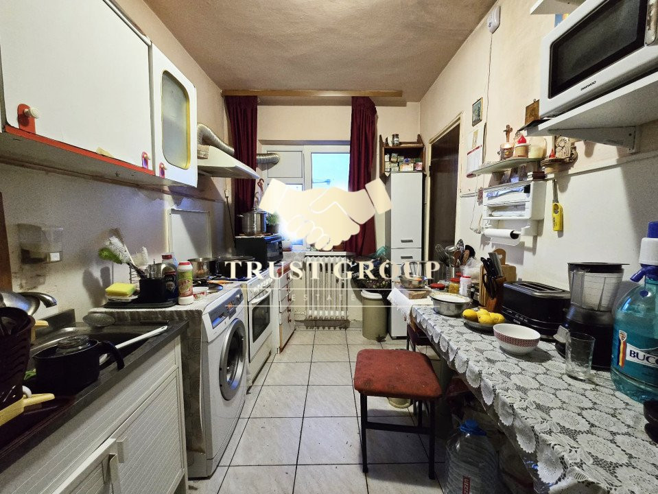 Apartament 3 camere Titulescu-Banu Manta