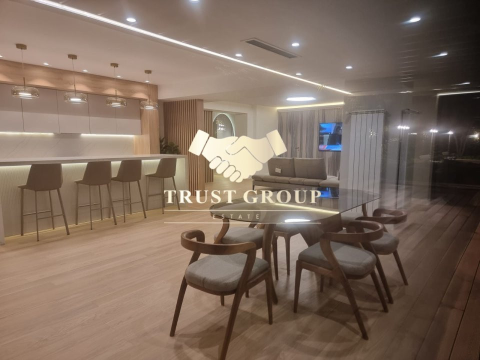 Satul Francez, Le Club, apartament 211 mp, gradina proprie 340 mp