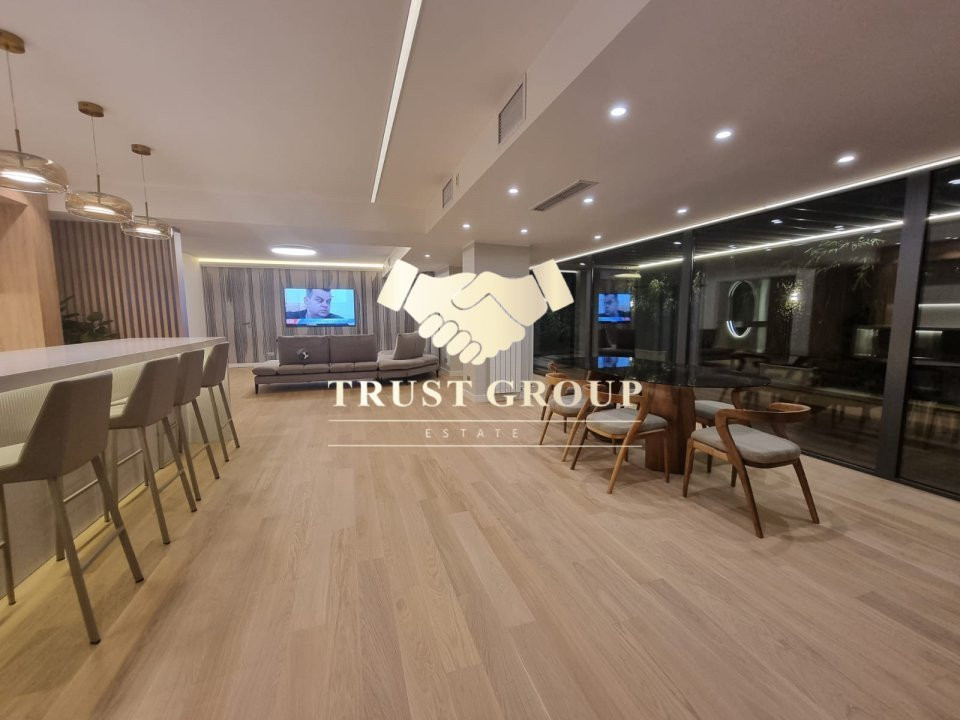 Satul Francez, Le Club, apartament 211 mp, gradina proprie 340 mp