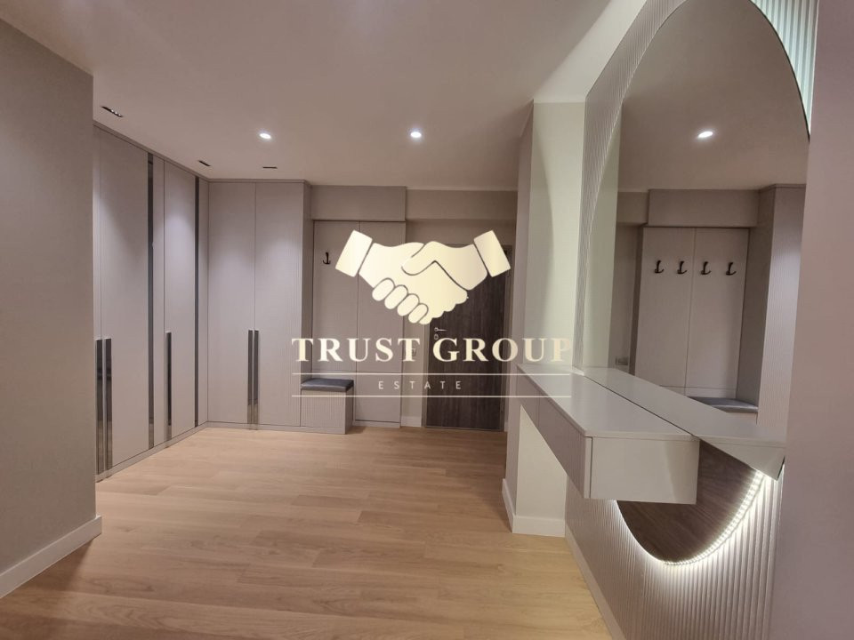 Satul Francez, Le Club, apartament 211 mp, gradina proprie 340 mp