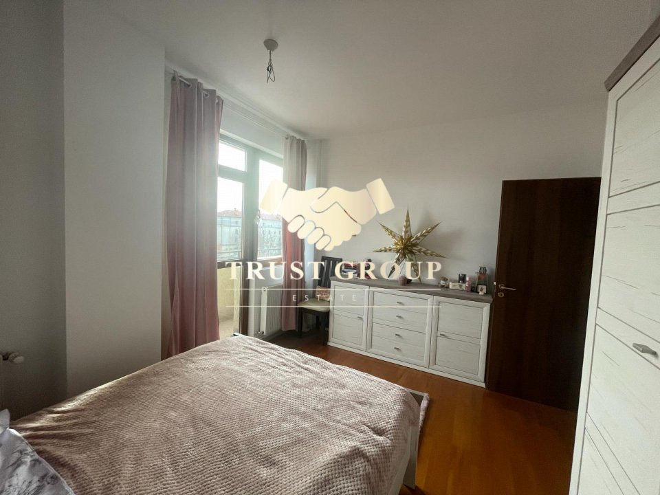 Apartament 4 camere de vanzare loc de parcare si boxa