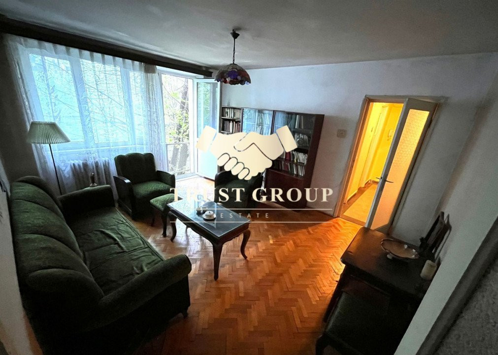 Apartament 3 camere Derobanti