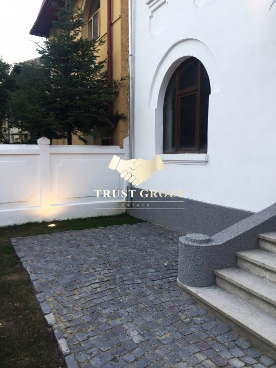  8 camere Kiseleff 100mp curte libera Vila D+P+2E+M