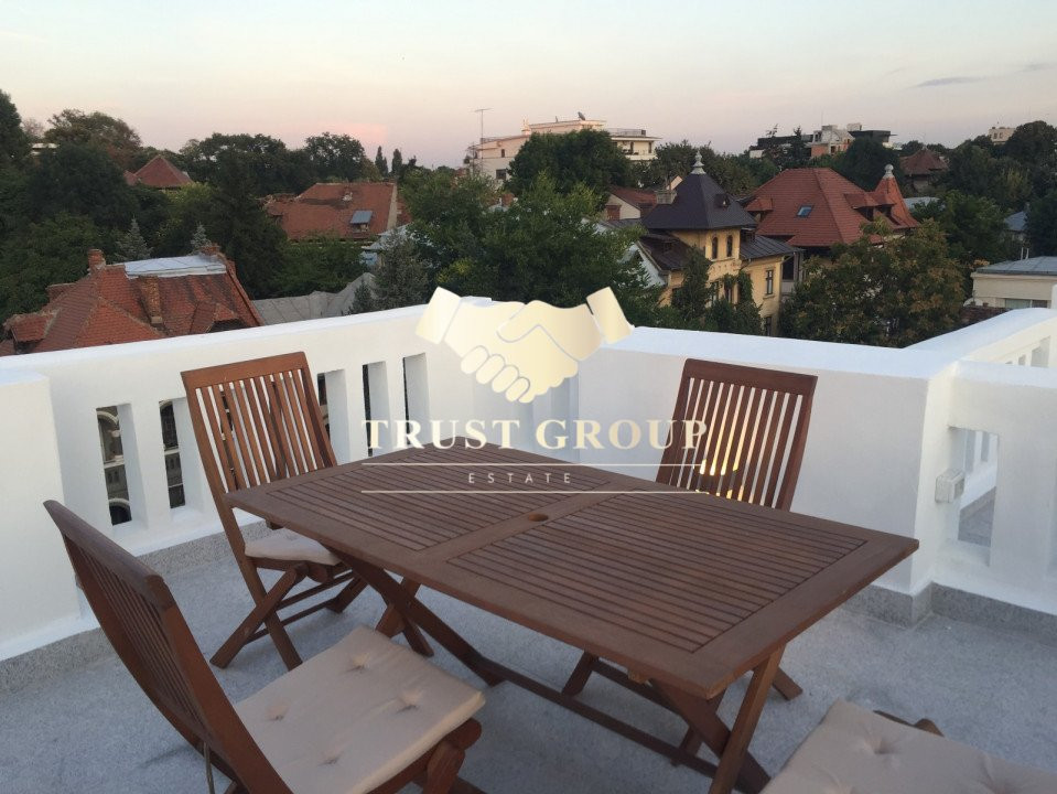  8 camere Kiseleff 100mp curte libera Vila D+P+2E+M