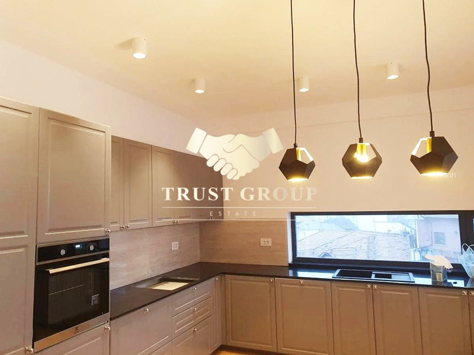 Apartament 4 camere 170mp + 2 locuri de parcare si 2 terase