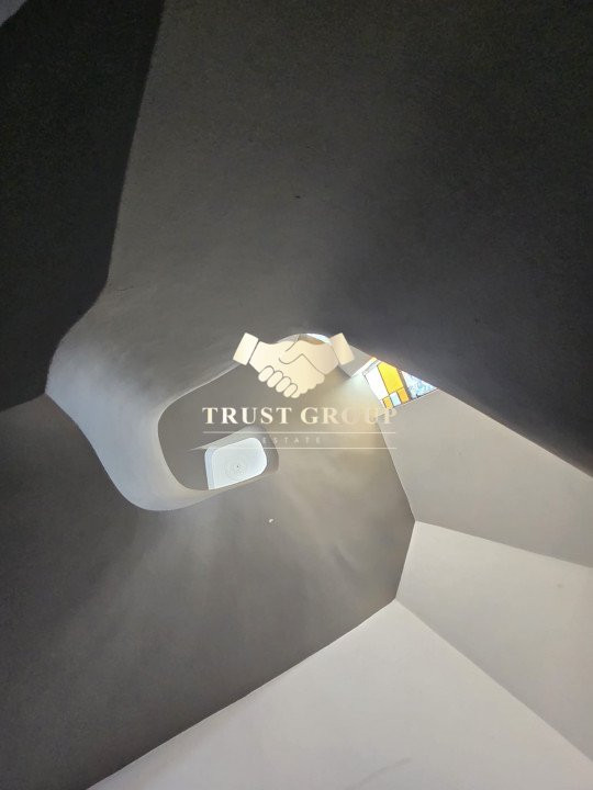  -Cu Garaj și Casă de Oaspeți- Vila Boierească Consolidată pe Teren Generos