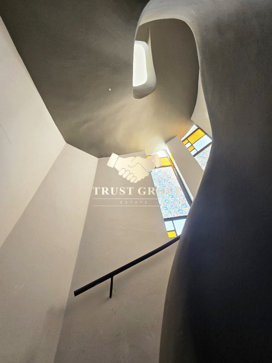  -Cu Garaj și Casă de Oaspeți- Vila Boierească Consolidată pe Teren Generos