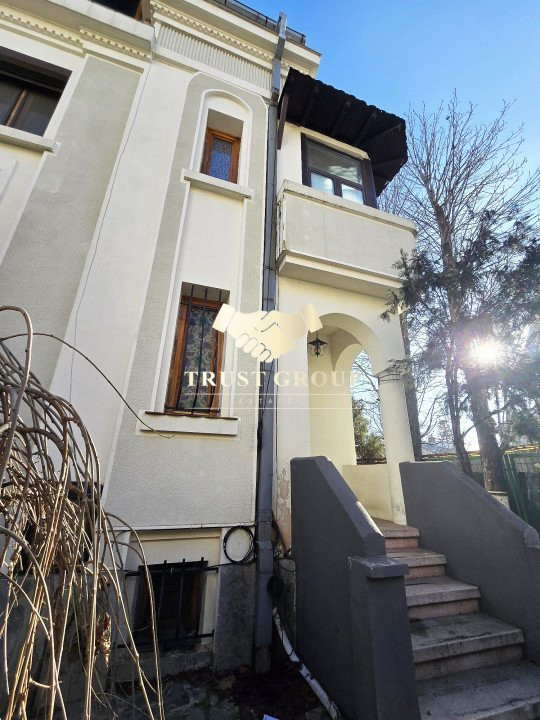  -Cu Garaj și Casă de Oaspeți- Vila Boierească Consolidată pe Teren Generos