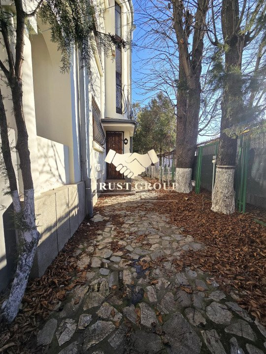  -Cu Garaj și Casă de Oaspeți- Vila Boierească Consolidată pe Teren Generos