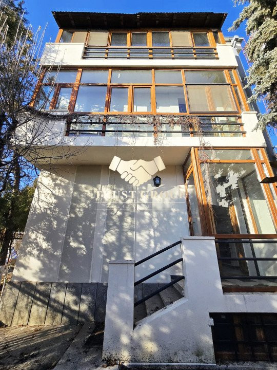  -Cu Garaj și Casă de Oaspeți- Vila Boierească Consolidată pe Teren Generos