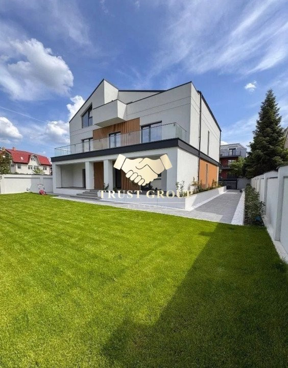  Vila Exclusivistă – 8 Camere, 600 mp Utili, Finalizată în 2025