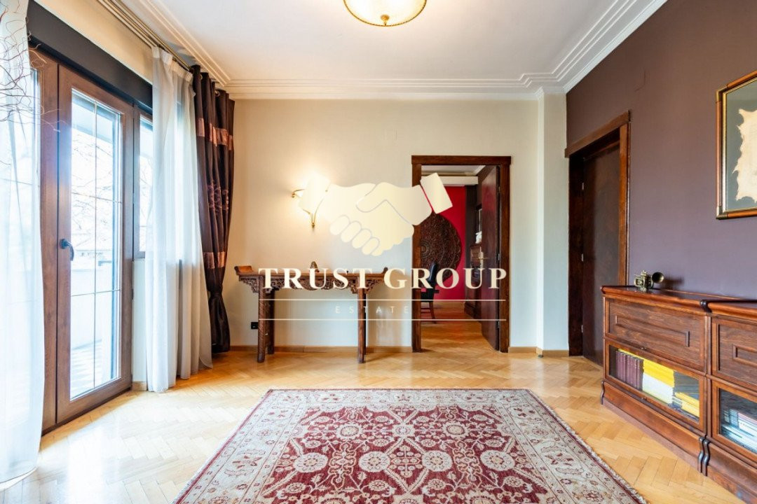 Apartament cu 4 camere de vânzare Aviatorilor/Aleea Modrogan