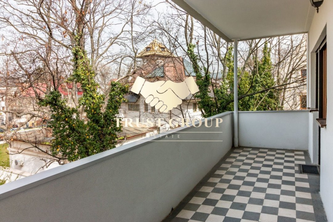 Apartament cu 4 camere de vânzare Aviatorilor/Aleea Modrogan