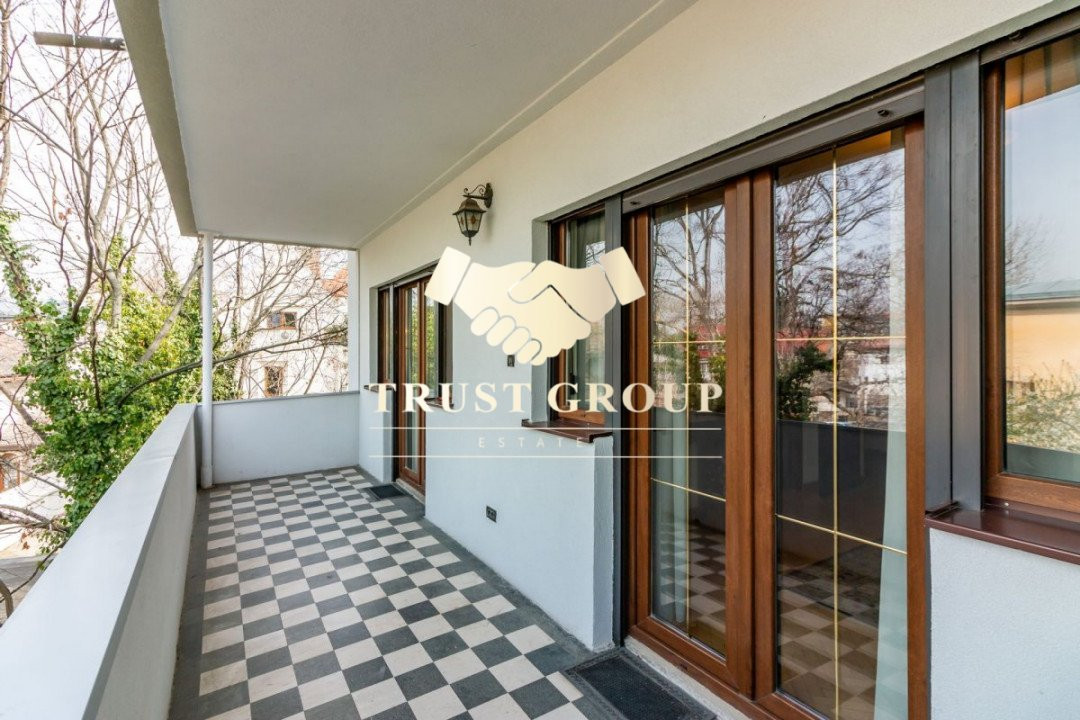 Apartament cu 4 camere de vânzare Aviatorilor/Aleea Modrogan