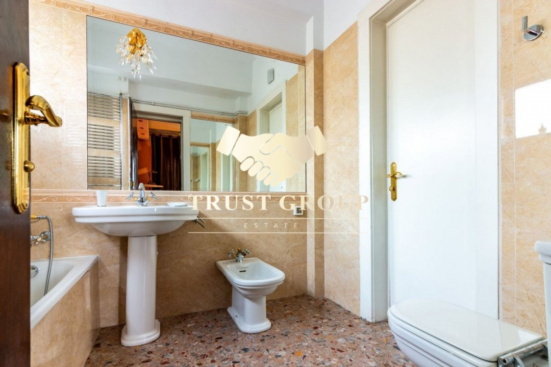 Apartament cu 4 camere de vânzare Aviatorilor/Aleea Modrogan