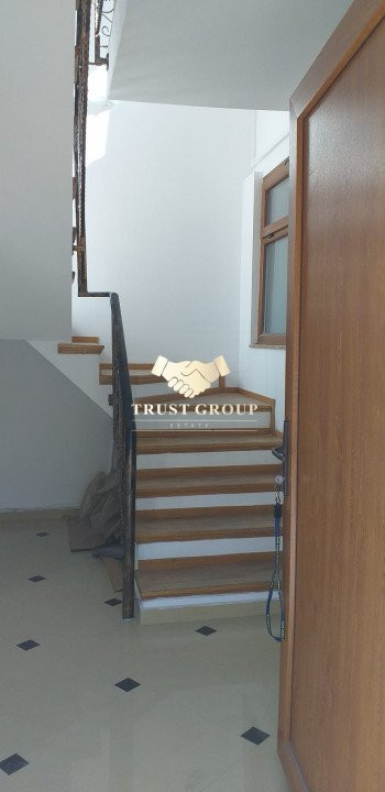 Domenii Vila eleganta 5 camere langa piata  