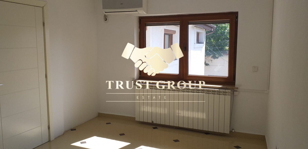 Domenii Vila eleganta 5 camere langa piata  