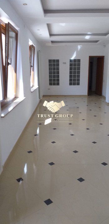 Domenii Vila eleganta 5 camere langa piata  